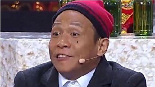 宋小宝年轻照片,青涩笑容，初露锋芒