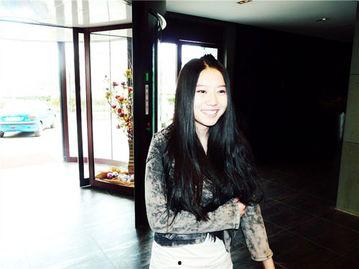 80后女孩生活照,时光印记下的青春风采